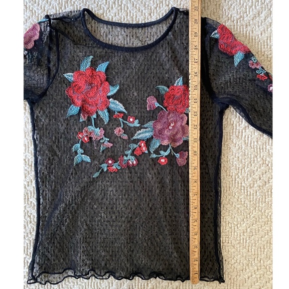Sheer Embroidered Flower Long Sleeve Shirt S/M - Picture 7 of 7